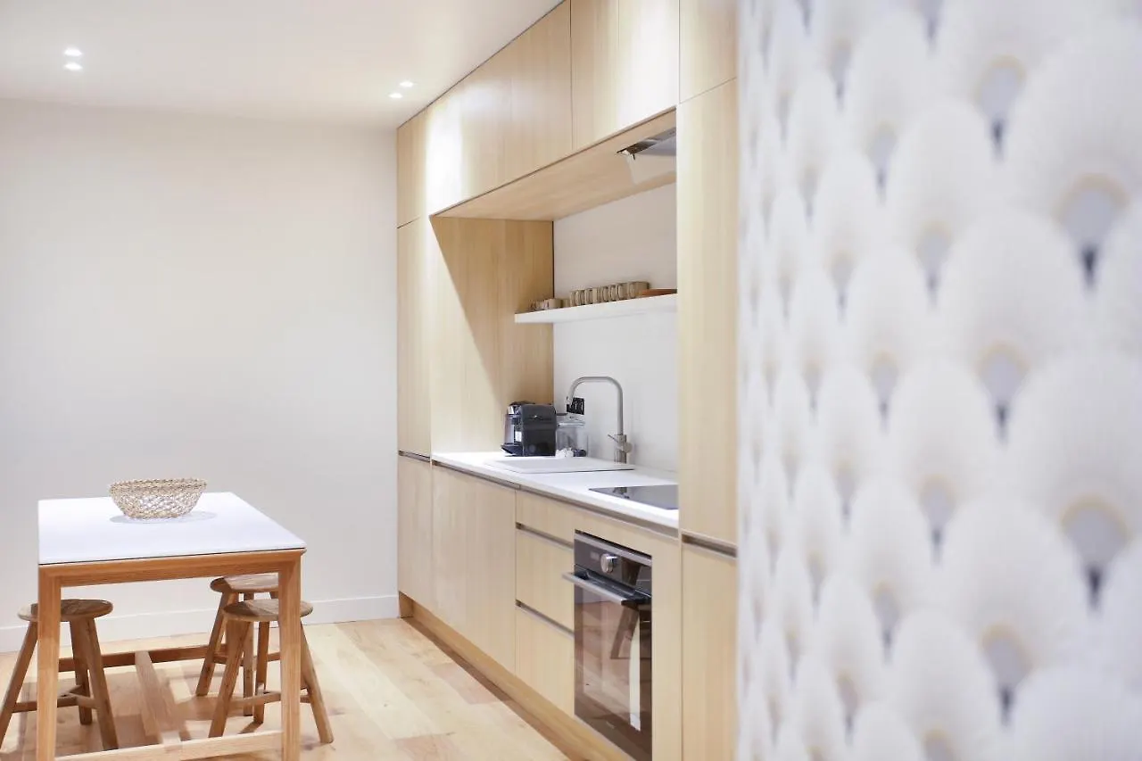 Residence In The Center Of Paris By Studio Prestige